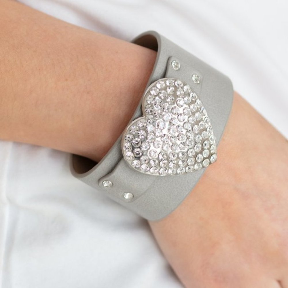 Flauntable Flirt - Silver  Bracelet